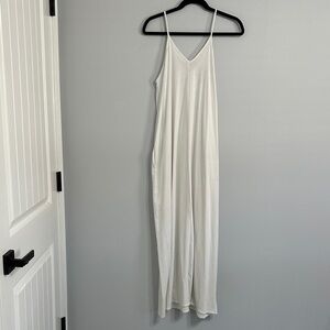 Zenana Outfitters White Sleeveless Dress